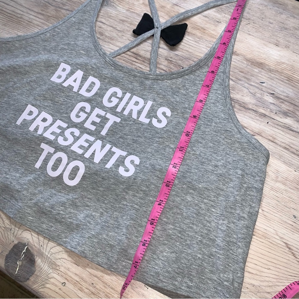 NWOT Victoria’s Secret Gray Strappy Graphic Crop Top - Picture 13 of 14